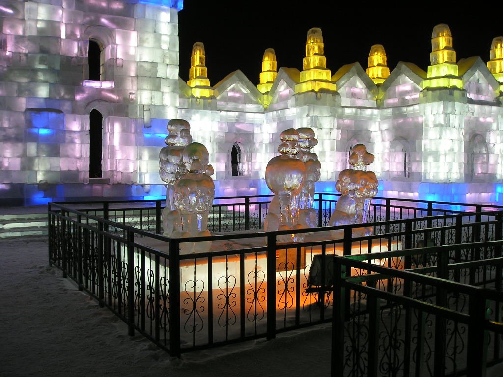 sculpturesforacarvingcontest12.jpg
