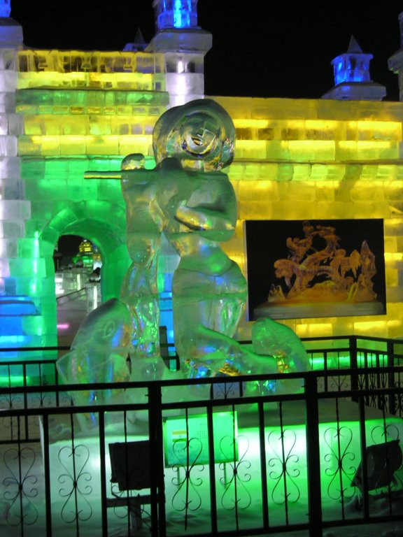 sculpturesforacarvingcontest2.jpg